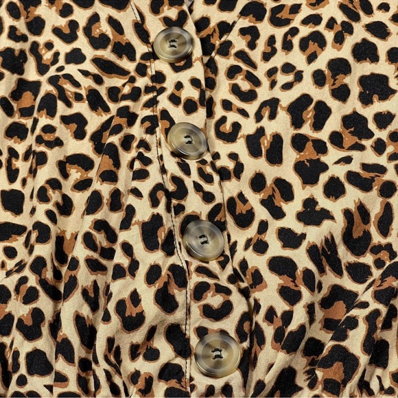 Maurices Medium Leopard Print Top with Short Sleeve and Faux Buttons - Picture 3 of 7